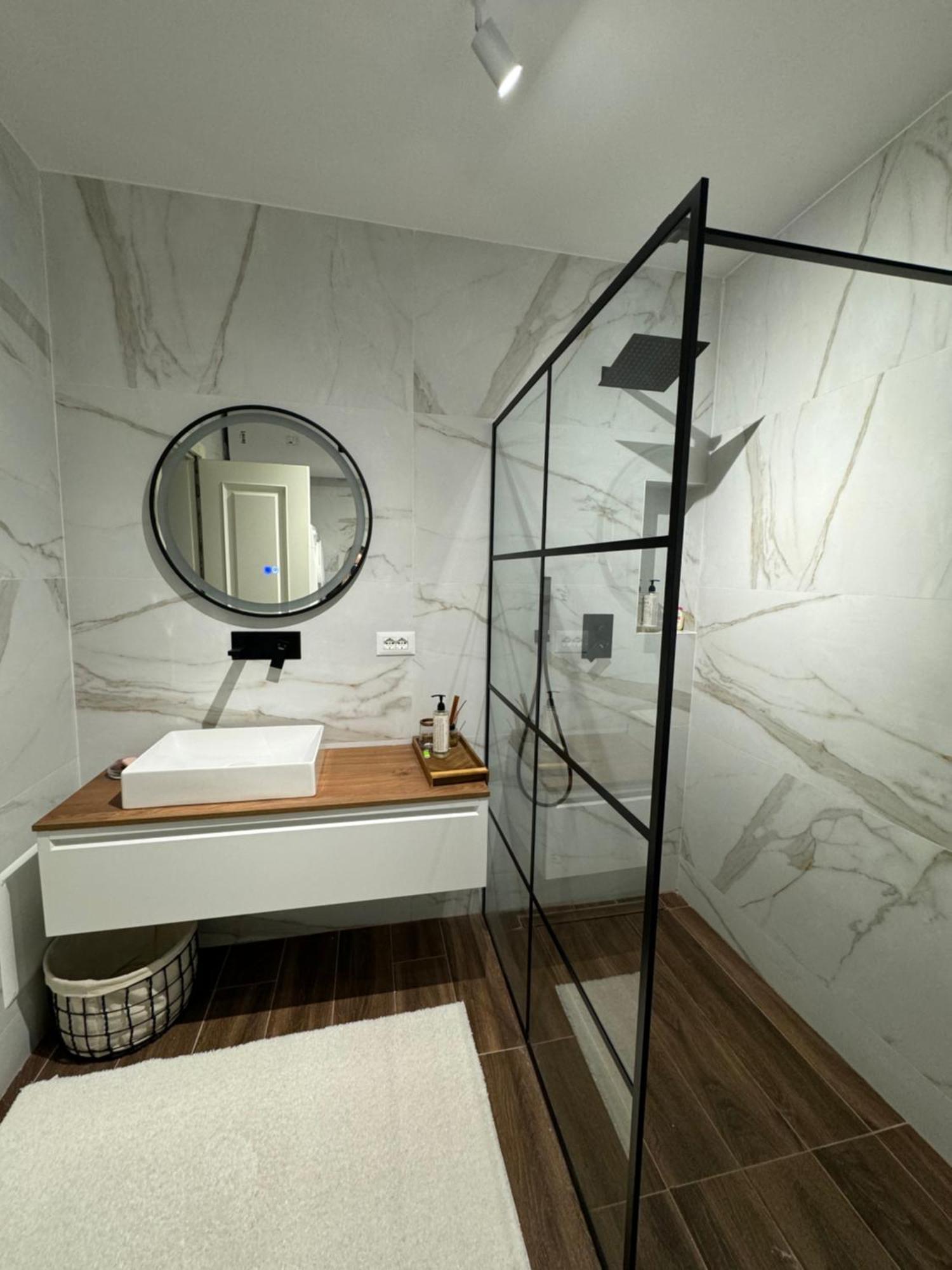 Lana Riverside Apartment 地拉那 外观 照片